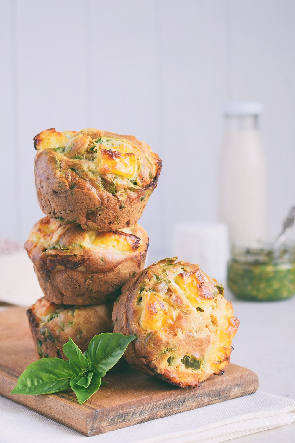 Piquant Cheese and Spinach Muffins | Cooking Clue