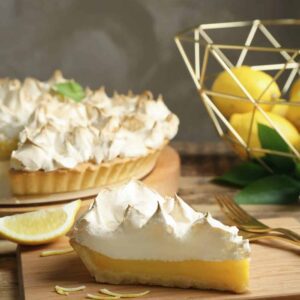 Mesmerising Lemon Meringue Pie | Cooking Clue | The Eater's Manifesto